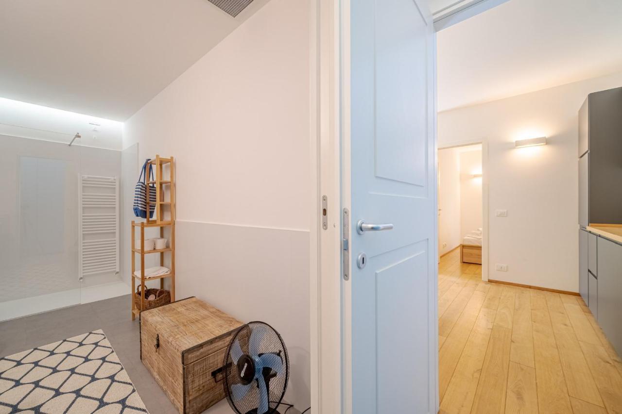 Dei Mille Roomy Flat Apartment Genoa