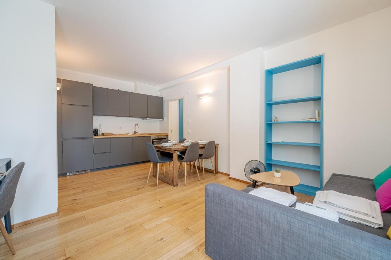 Dei Mille Roomy Flat Apartment *